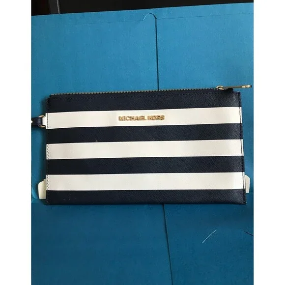 Michael Kors striped clutch - Picture 2 of 10